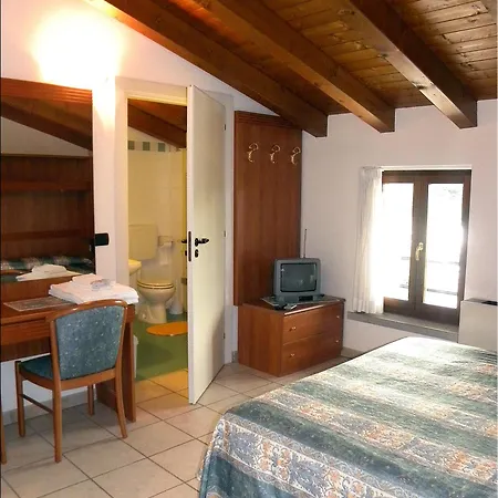 Alla Basilica Hotel 2*