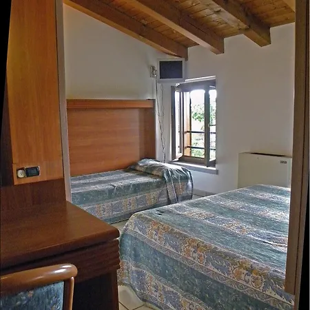 阿拉教堂酒店 2*